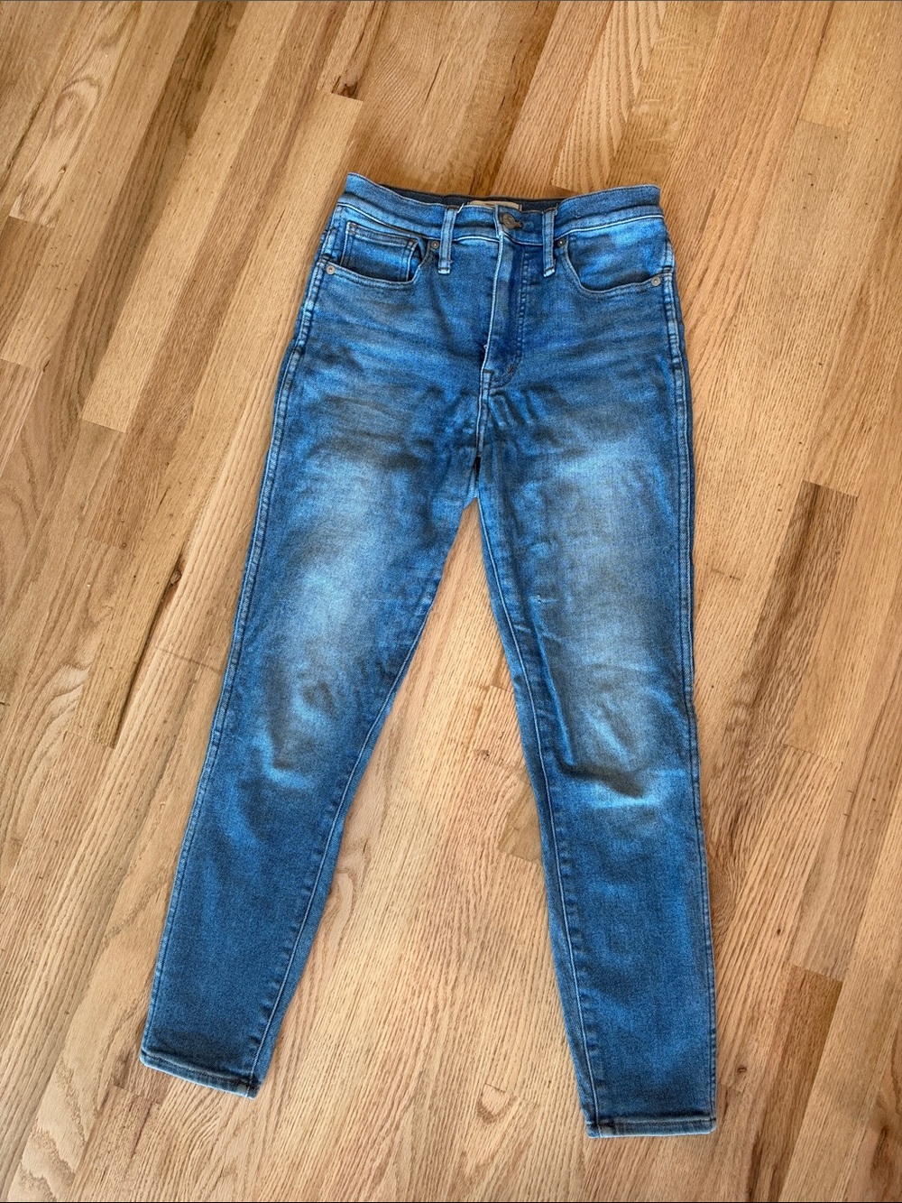 Madewell High-Rise Skinny Jeans in Faded Blue